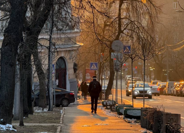 Почему нельзя надевать рваную одежду 12 февраля и что лучше не рассказывать сегодня: приметы и запреты на Алексеев день