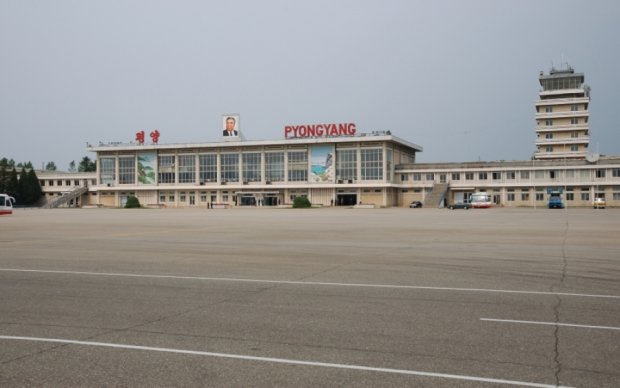 Російські пропагандисти застрягли в аеропорті Пхеньяна