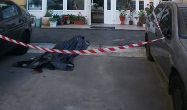 Хлопець випав з 10 поверху в Києві: копи розслідують вбивство (фото)