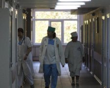 Терміново! У Києві побили і пограбували копа-високопосадовця