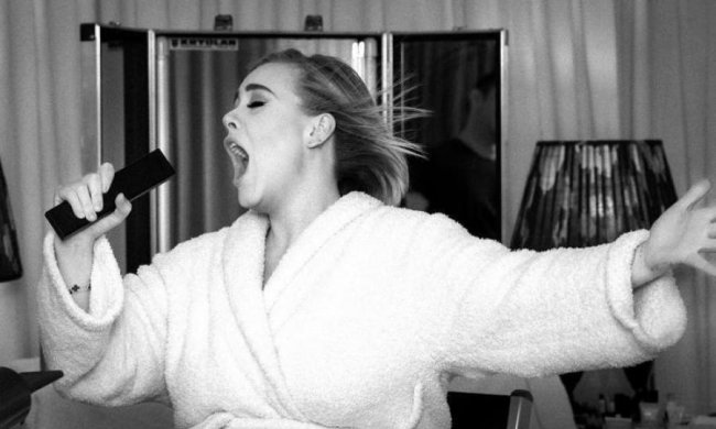 Пробачте за все: Адель заборонили співати