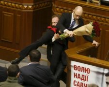 Все ради рейтингов: смена пола Яценюка озадачила всю Украину