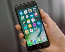 США змусять весь світ переплачувати за iPhone