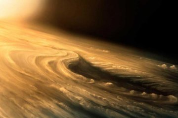 NASA показало "перламутровый" ураган на Юпитере
