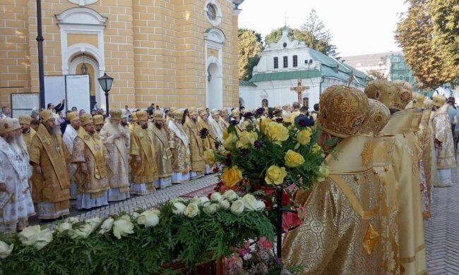 В УПЦ 3 новых митрополита и 4 архиепископа