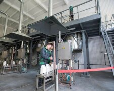 Ще один завод врятували росіяни: у ОРДЛО людей викидають на вулицю, виробництво зупинено