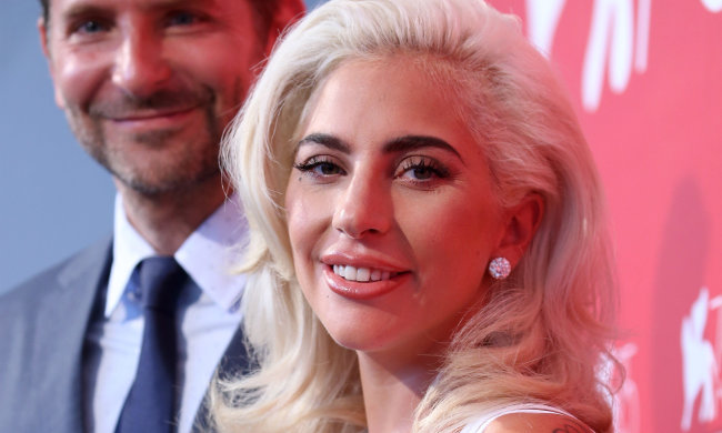 Леді Гага носить під серцем дитину від Бредлі Купера, - ЗМІ