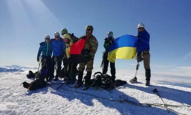 Скрін, Facebook " Повернись живим"