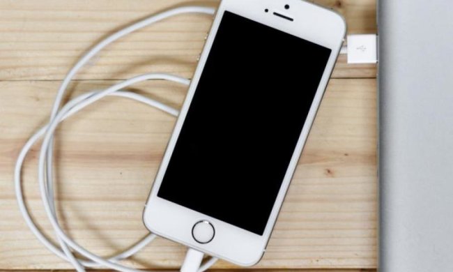 Заряжать iPhone от компьютера опасно, и вот почему