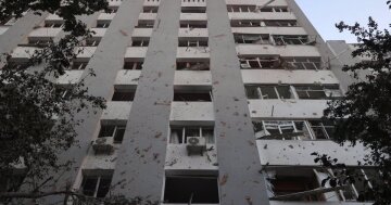 Компенсації за вибиті вікна та двері у Львові