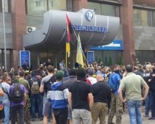 протест против незаконных застроек
