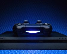 Sony PlayStation 4