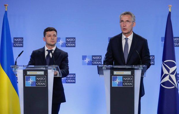 Візит НАТО в Україну перенесли: українцям назвали причину і нову дату