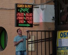 Курс валют на 15 серпня: долар вразив нахабством