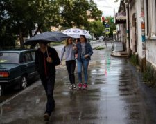 В Украине объявили штормовое предупреждение: кому готовиться к грозовому аду