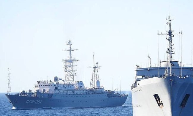 ЧП с кораблями в Керченском проливе: появились тревожные подробности и карта