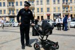 Київські копи жорстоко побили підлітка: відео