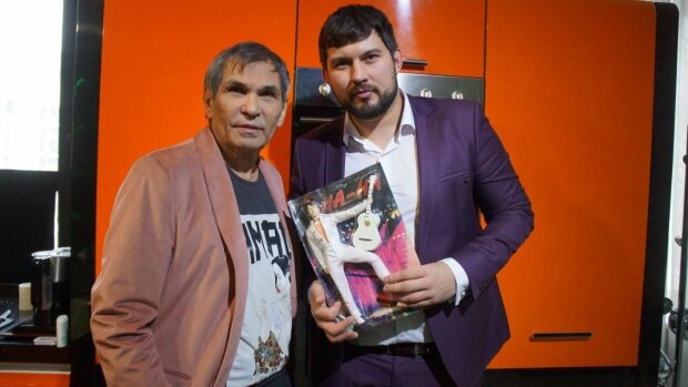 Бари Алибасов с сыном, фото: Nation News