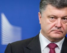 Порошенко попередив про воєнний стан і мобілізацію