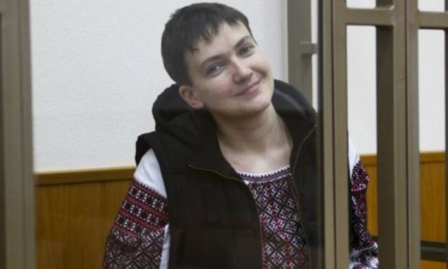  Савченко тримають саму у двомісній камері