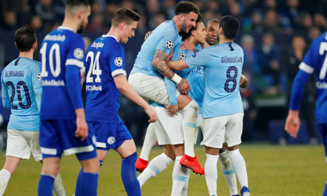 Ман Сити в матче-триллере победил Шальке: два пенальти и удаление