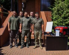 Життєво важлива допомога з тилу: ЗСУ отримали Starlink та генератор від Держекоінспекції