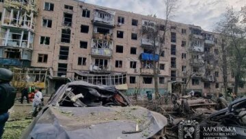 Пошкоджені багатоповерхівки в Харкові після російського обстрілу 5 жовтня