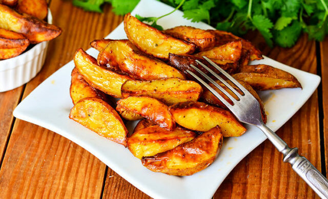 Картопля по-селянськи, фото з відкритих джерел