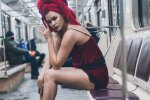 Харків'янка зважилася на сміливу фотосесію в метро: Facebook ХС Харків