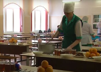 Школьная столовая. Фото: скрин, youtube