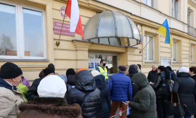 Українські біженці у Польщі. Фото: скрін youtube