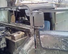 Мобильную группу на Hummer обстреляли: трое бойцов ранены (фото)