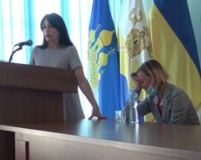 Ще теплі: лікарі змусили українку нести ампутовані ноги чоловіка додому