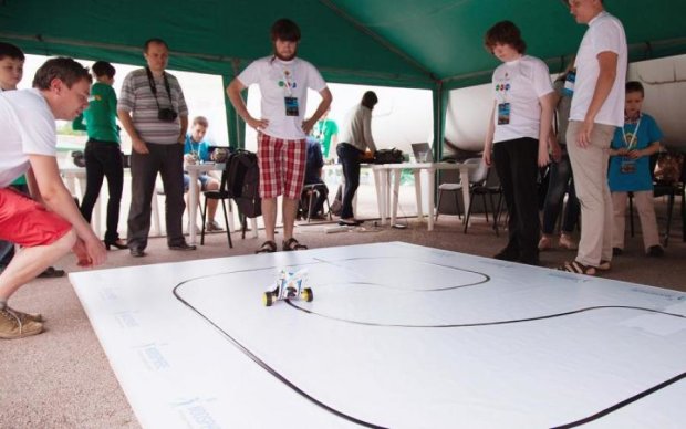 Українські робототехніки зібралися похвалитися винаходами
