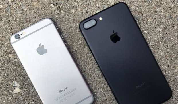 Насіров звинуватив власників iPhone 7 у контрабанді