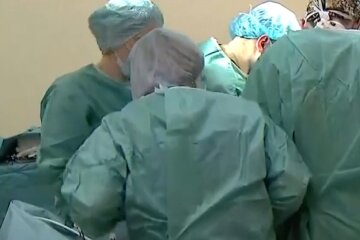 Операция, кадр из видео, изображение иллюстративное: YouTube