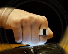 Моє золотце: в мережі показали наймогутніший перстень