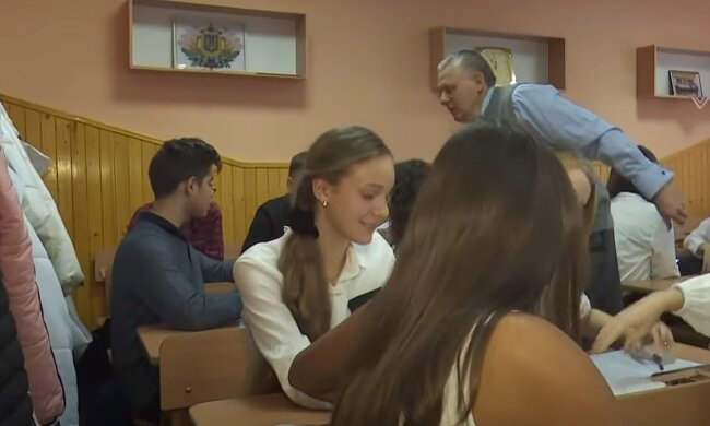 Школа, скріншот: Youtube