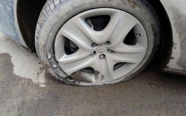 Пример другим: украинец выбил из коммунальщиков деньги на ремонт авто