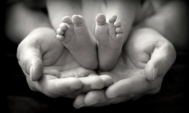 Горе-мать по-зверски избавилась от новорожденного ребенка