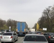 Затори на в'їзді до Києва, скріншот: YouTube
