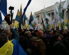 Митинг под Радой: активисты поставили жесткий ультиматум власти