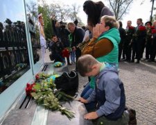 Украинцы становятся на колени только в единственном случае: видео