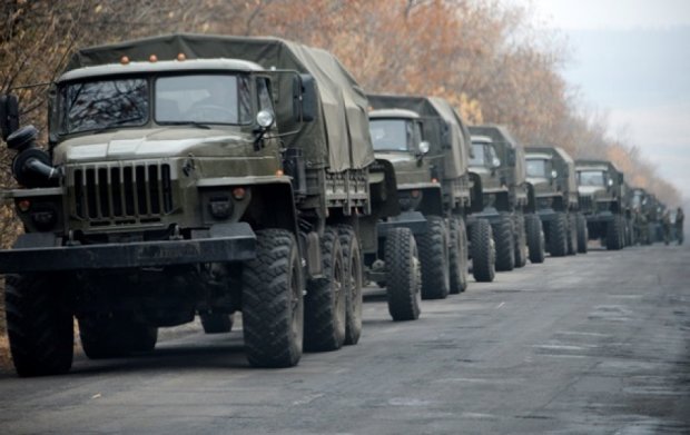   Колонна техники боевиков вошла в Луганск