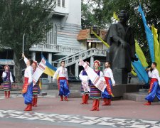 День Конституції України у Дніпрі: афіша святкових заходів