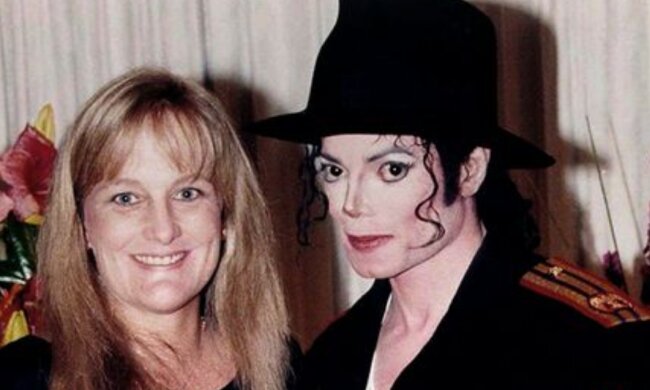 Майкл Джексон и Дебби Роу: скрин из соцсети