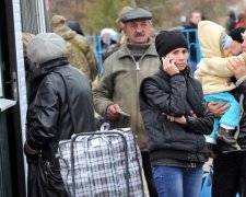 Вимушені переселенці відверто заявили про бажання повернутися додому
