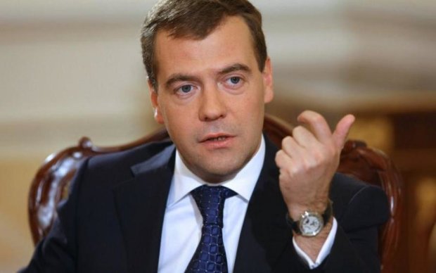 Медведев на операционном столе? В сети всплыли детали пропажи премьера РФ