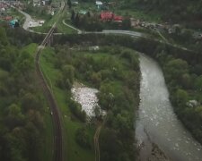 мусор на Закарпатье, скриншот из видео