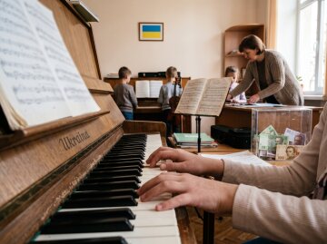 музична школа фортепіано діти навчання
